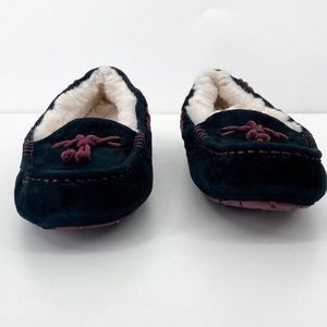 Size 8 - woman’s Ugg “Brett” type